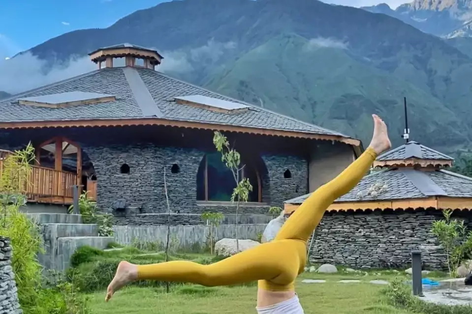 rs=w_984,h_1312 rs=w_984,h_1312